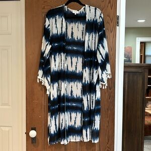 Siren Lily Navy and White Tie-Dye Kimono